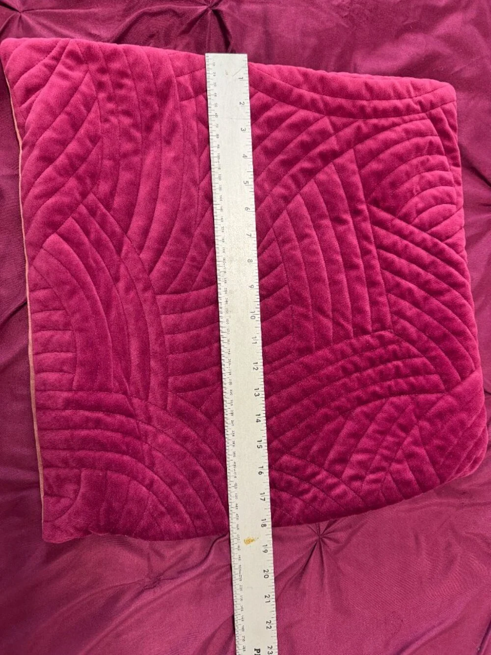 World Market Square Pillow Case O/S Fuschia 18x18 Side Gold Zipper